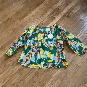 Umgee longsleeve shirt medium NWT